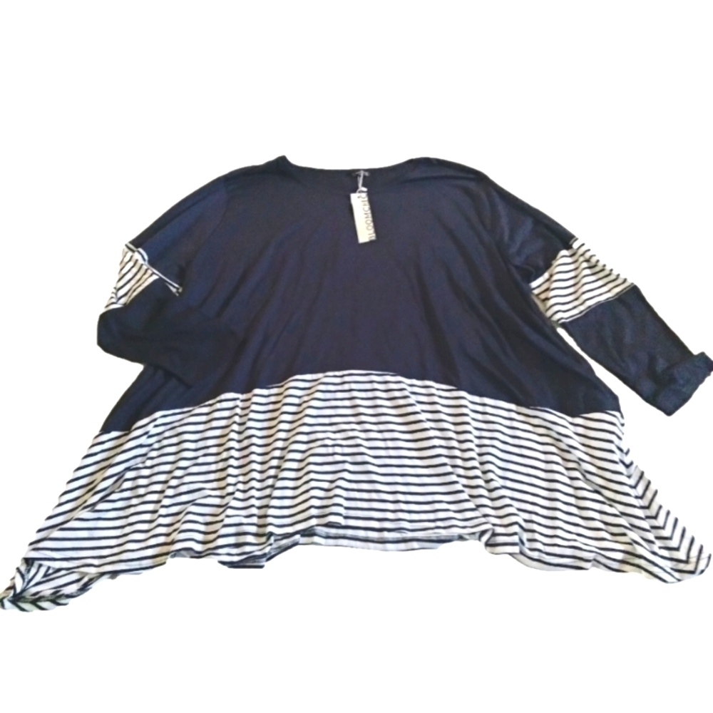 NWT BloomChic Tee Sz26